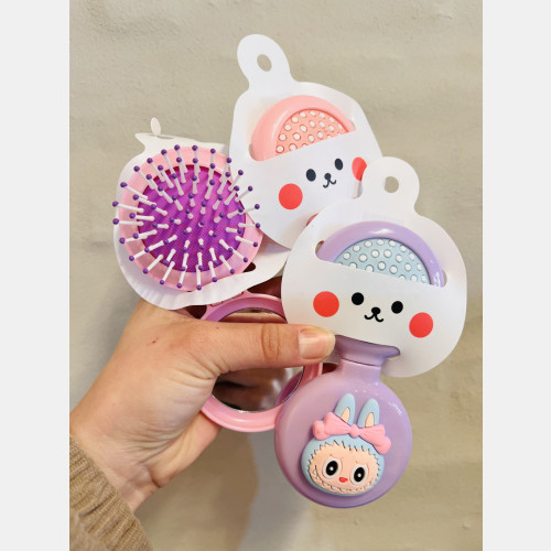 Cepillo de cabello labubu con espejo