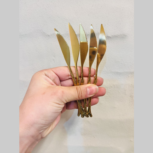 Untador metal dorado