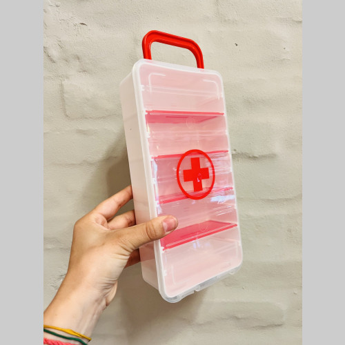 Botiquin caja plastica con divisiones