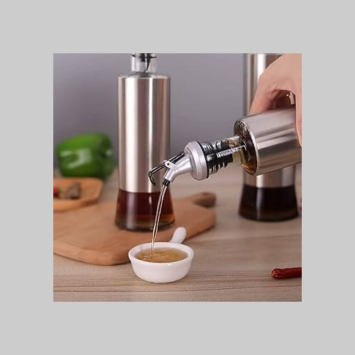 Aceitera cromada con pico 250ml