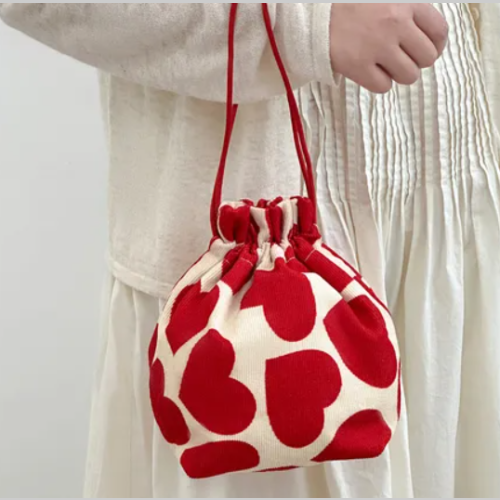 Porta cosmeticos bolsito corazones