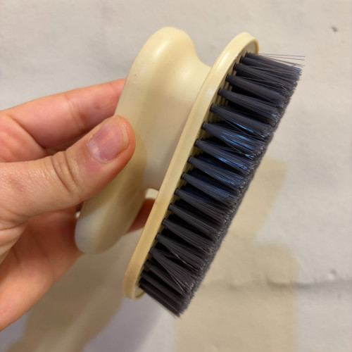 Cepillo para ropa