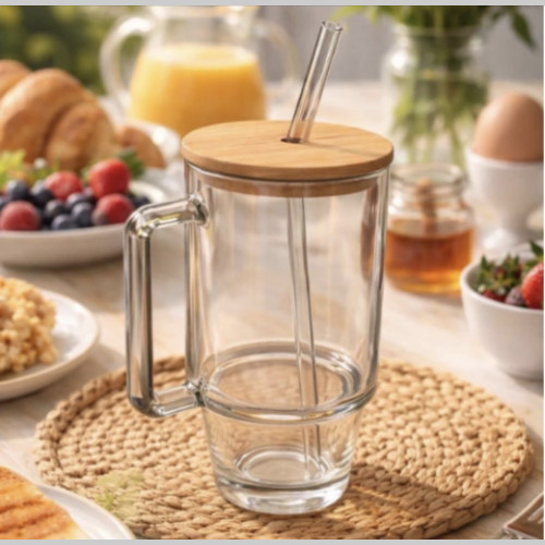 Vaso de vidrio con sorbete y tapa bambu